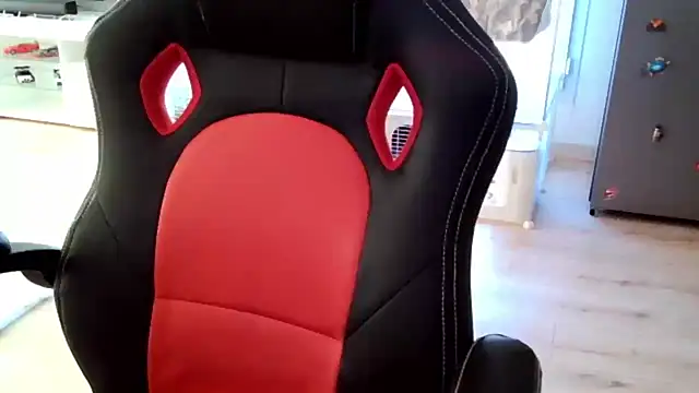 ElViko11 online show from November 18, 2025, 2:43 pm