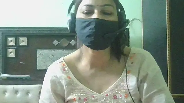 couplesuni online show from March 16, 2026, 3:34 am