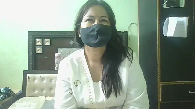 Snapshot of couplesuni chatting on May 2, 2026, 2:27 am couplesuni online show from May 2, 2026, 2:27 am