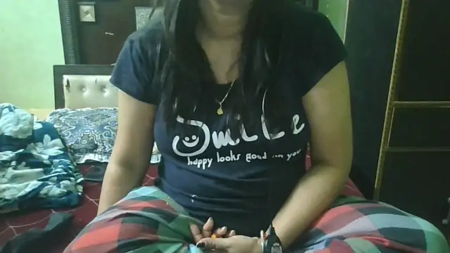 Snapshot of couplesuni chatting on May 11, 2026, 2:39 am couplesuni online show from May 11, 2026, 2:39 am