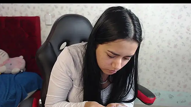 kayla k18 online show from October 3, 2025, 2:08 am