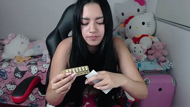 kayla k18 online show from April 28, 2026, 2:38 am