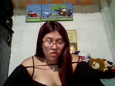 Snapshot of dafne19_ chatting on February 1, 2025, 3:19 am dafne19  online show from February 1, 2025, 3:19 am