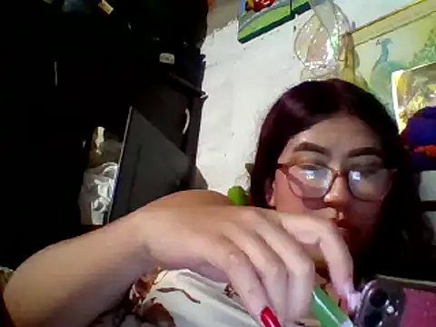 Snapshot of dafne19_ chatting on February 12, 2025, 2:35 am dafne19  online show from February 12, 2025, 2:35 am