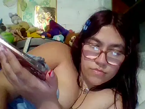 Snapshot of dafne19_ chatting on February 13, 2025, 6:52 am dafne19  online show from February 13, 2025, 6:52 am