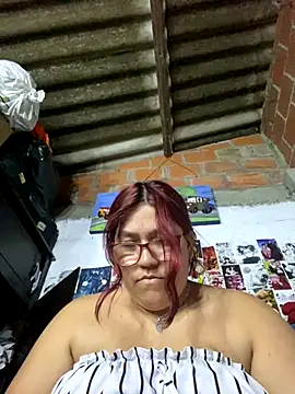 Snapshot of dafne19_ chatting on October 7, 2025, 3:36 am dafne19  online show from October 7, 2025, 3:36 am