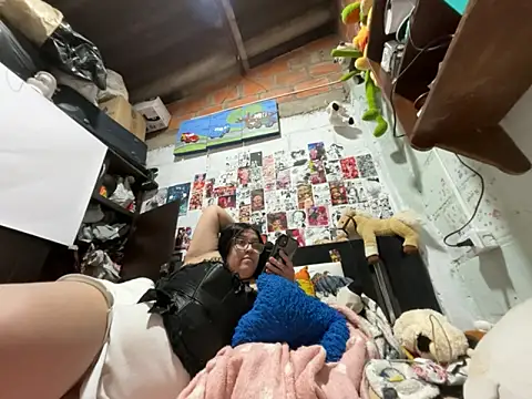 dafne19  online show from June 15, 2026, 3:09 am