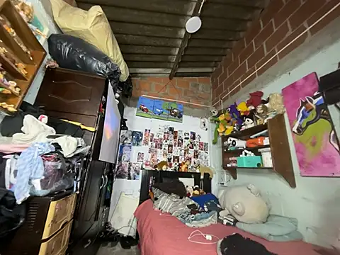dafne19  online show from June 16, 2026, 4:04 am