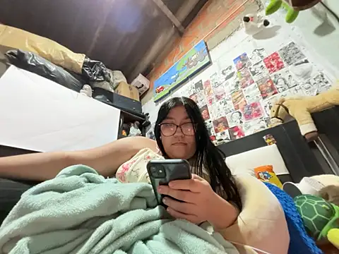 dafne19  online show from June 23, 2026, 4:32 am