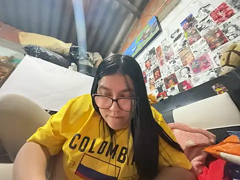dafne19  online show from July 8, 2026, 3:33 am