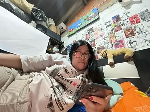 dafne19  online show from August 6, 2026, 2:13 am