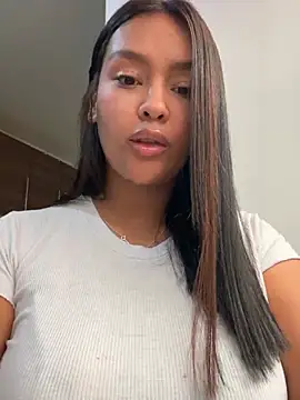  NINA online show from February 7, 2026, 10:35 pm