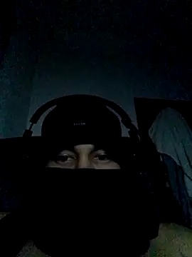 Snapshot of Lobo_1019 chatting on January 22, 2025, 12:06 am Lobo 1019 online show from January 22, 2025, 12:06 am