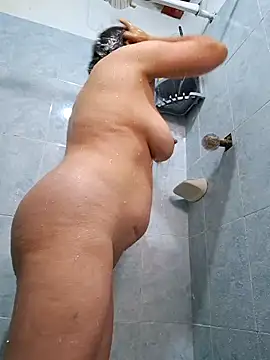 Snapshot of Zaralu_ chatting on December 4, 2025, 12:58 pm Zaralu online show from December 4, 2025, 12:58 pm