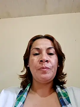 Snapshot of Zaralu_ chatting on December 16, 2025, 1:49 pm Zaralu online show from December 16, 2025, 1:49 pm