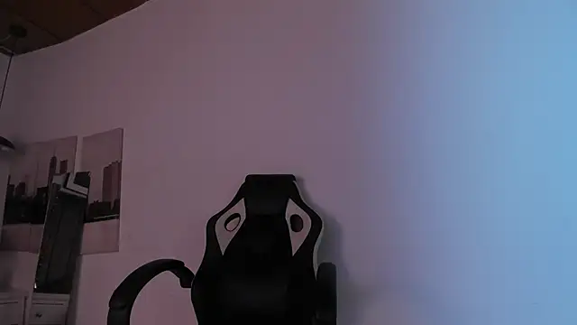 Alaia Cute online show from December 7, 2024, 12:52 am