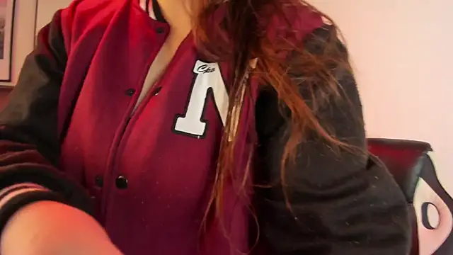 Alaia Cute online show from September 16, 2025, 3:40 am