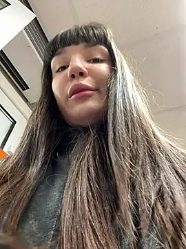 Snapshot of Sophie_Avory chatting on March 10, 2025, 9:18 pm Sophie Avory online show from March 10, 2025, 9:18 pm