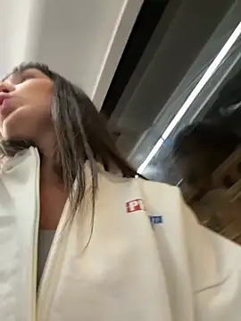 Snapshot of Sophie_Avory chatting on October 15, 2025, 6:19 pm Sophie Avory online show from October 15, 2025, 6:19 pm