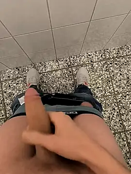 geilehecke1 online show from December 13, 2024, 1:22 pm