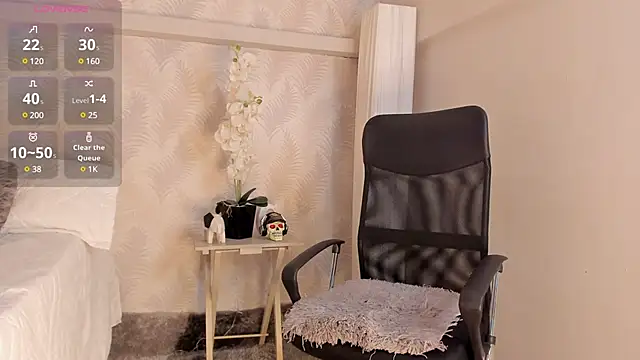 CyntiaAdams online show from December 24, 2024, 6:06 pm