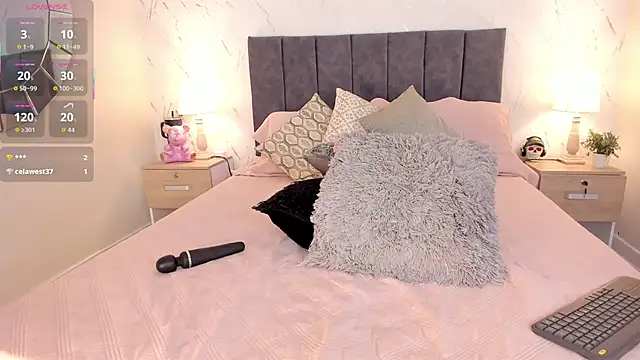 Snapshot of CyntiaAdams chatting on September 29, 2025, 8:02 pm CyntiaAdams online show from September 29, 2025, 8:02 pm