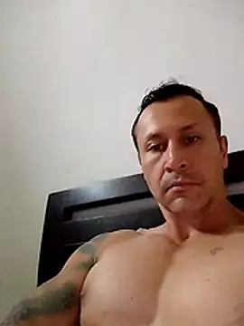 michaelGmathxxx online show from May 10, 2026, 6:35 pm