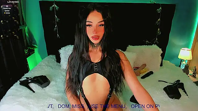 CALLME GODDESS  online show from April 24, 2026, 10:28 am