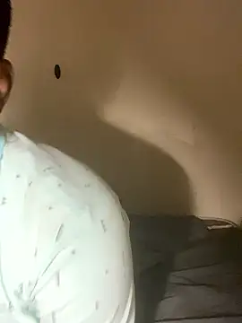 Snapshot of abdoul- chatting on December 4, 2024, 11:24 pm abdoul- online show from December 4, 2024, 11:24 pm