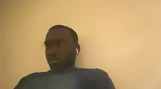 Snapshot of abdoul- chatting on February 9, 2025, 6:11 am abdoul- online show from February 9, 2025, 6:11 am