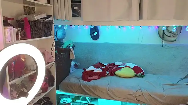 cunty tranny lydia online show from December 17, 2025, 6:19 am