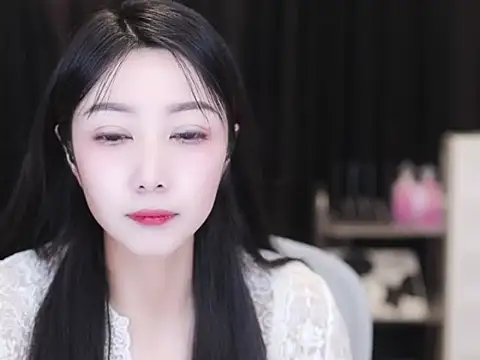 Snapshot of Nuyoah-77 chatting on October 11, 2025, 4:38 pm Nuyoah-77 online show from October 11, 2025, 4:38 pm