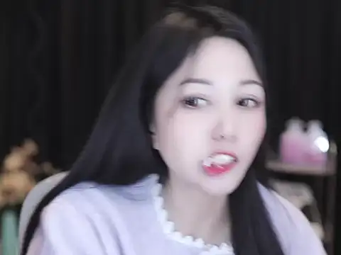 Nuyoah-77 online show from February 15, 2026, 12:58 pm