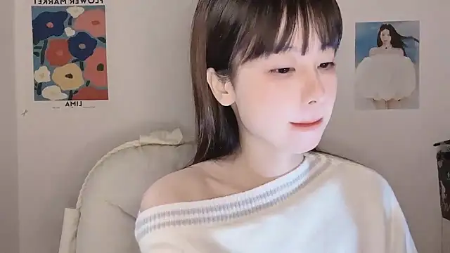 -Hottie online show from November 18, 2025, 4:11 pm