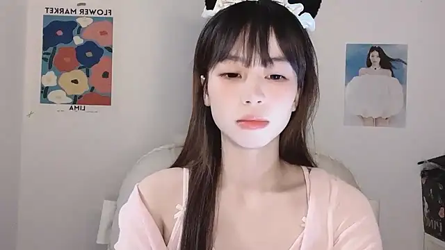 -Hottie online show from November 26, 2025, 3:57 pm