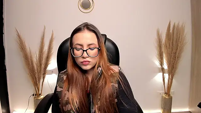 Snapshot of RyliieHunter chatting on December 15, 2024, 2:19 am RyliieHunter online show from December 15, 2024, 2:19 am