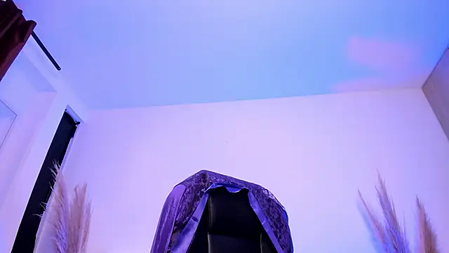 Snapshot of RyliieHunter chatting on January 19, 2025, 4:22 am RyliieHunter online show from January 19, 2025, 4:22 am