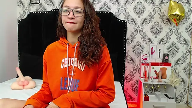 SaaraBrown online show from January 5, 2025, 4:06 pm