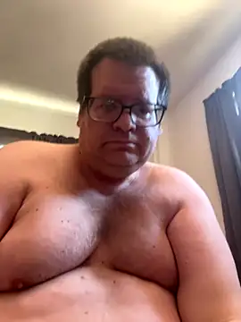 Snapshot of treatbobnicer chatting on October 26, 2025, 4:57 pm treatbobnicer online show from October 26, 2025, 4:57 pm