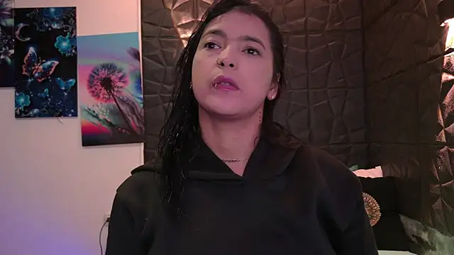 Snapshot of graceymilf666 chatting on October 24, 2025, 11:28 am graceymilf666 online show from October 24, 2025, 11:28 am