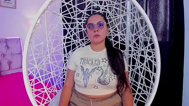 Alice Summer1 online show from March 19, 2026, 3:16 pm