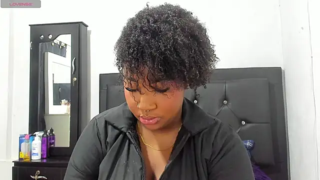 Snapshot of Natassha_brown1 chatting on October 1, 2025, 1:28 pm Natassha brown1 online show from October 1, 2025, 1:28 pm