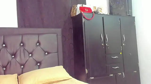 Natassha brown1 online show from April 2, 2026, 1:58 am