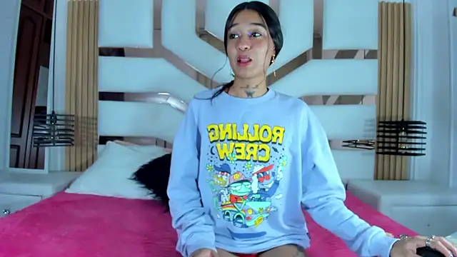 KathaleiaRoss online show from December 6, 2024, 4:47 am