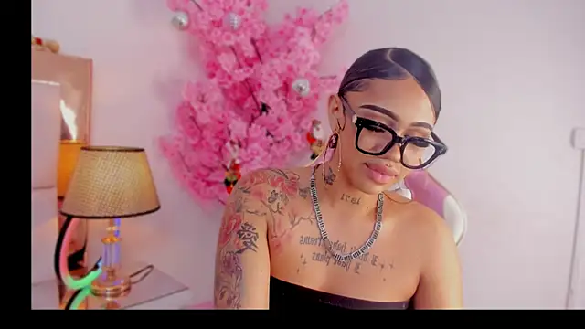 Mia Jansen online show from December 7, 2024, 12:41 am