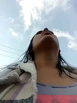 Snapshot of Lesly_10- chatting on January 12, 2025, 10:22 pm Lesly 10- online show from January 12, 2025, 10:22 pm