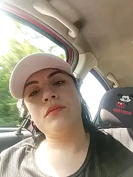 Snapshot of Lesly_10- chatting on January 13, 2025, 2:32 pm Lesly 10- online show from January 13, 2025, 2:32 pm