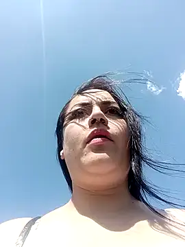 Snapshot of Lesly_10- chatting on January 18, 2025, 7:15 pm Lesly 10- online show from January 18, 2025, 7:15 pm