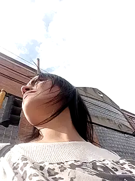 Snapshot of Lesly_10- chatting on January 19, 2025, 8:51 pm Lesly 10- online show from January 19, 2025, 8:51 pm