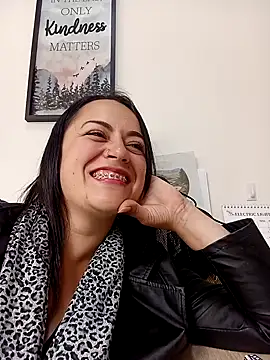 Snapshot of Lesly_10- chatting on January 28, 2025, 3:14 pm Lesly 10- online show from January 28, 2025, 3:14 pm